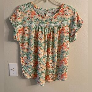 LOFT CAP SLEEVE CURVED HEM FLORAL BLOUSE SPRING COLORS - S